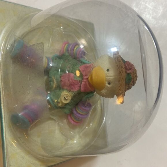 VTG, Rare Dan Dee Collectors Choice Cut Sew Button Easter Duck Figurine In Box - Picture 11 of 13
